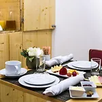 ゲストハウス Ribeiredge ポルト